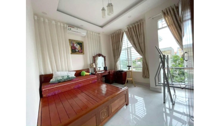 Bán Nhà 4 Tầng Hẻm Xe Hơi 68m2_4*17 Chỉ 7.6 tỷ Gần Phạm Văn Đồng Hiệp Bình Chánh Thủ Đức Đẹp Lung Linh